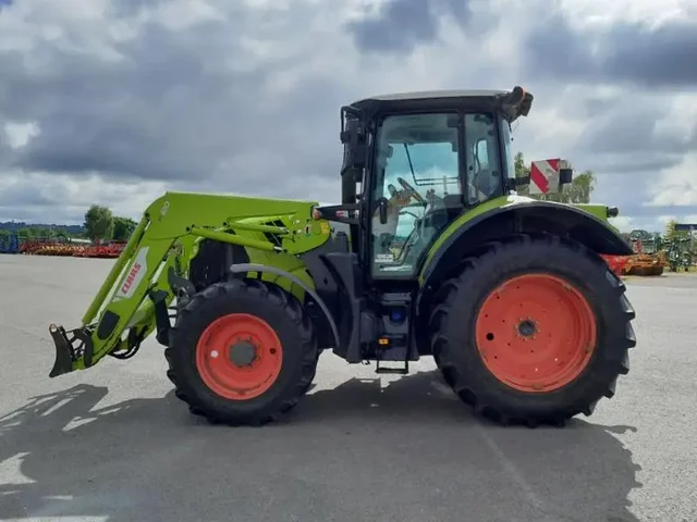 Occasion Claas ARION530 à ANTIGNY chez Groupe OUVRARD