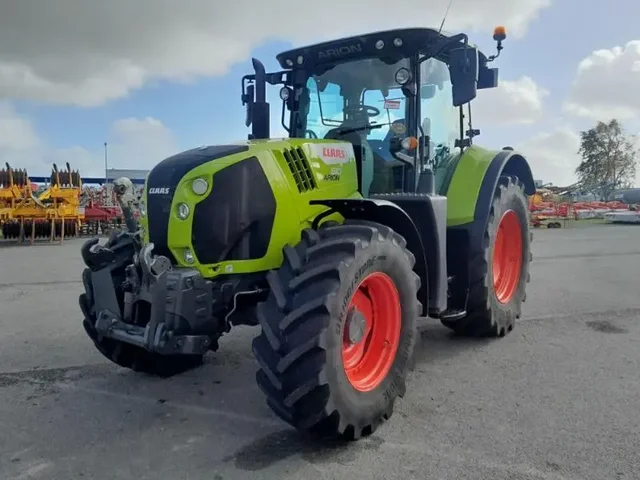 Occasion Claas ARION610 à ANTIGNY chez Groupe OUVRARD