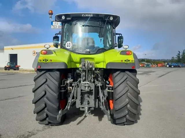 Occasion Claas ARION610 à ANTIGNY chez Groupe OUVRARD