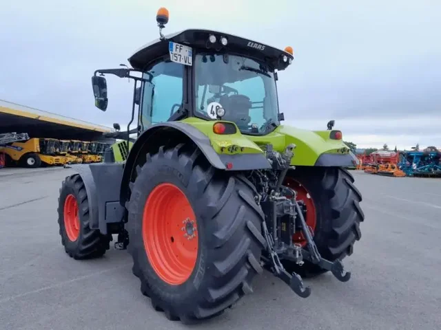 Occasion Claas ARION610 à ANTIGNY chez Groupe OUVRARD