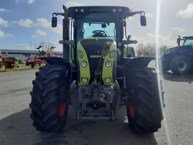 Occasion Claas ARION620 à ANTIGNY chez Groupe OUVRARD