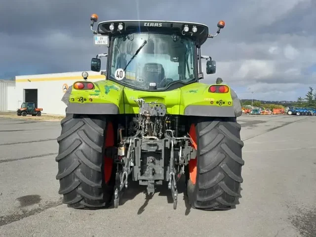 Occasion Claas ARION620 à ANTIGNY chez Groupe OUVRARD