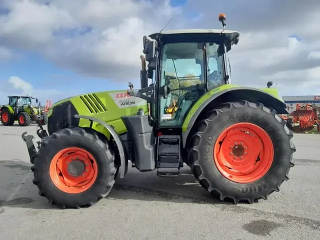 Occasion Claas ARION620 à ANTIGNY chez Groupe OUVRARD