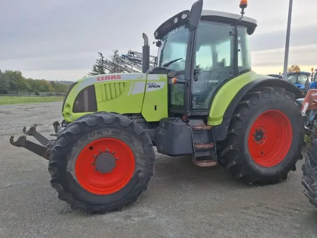 Occasion Claas ARION630 à ANTIGNY chez Groupe OUVRARD