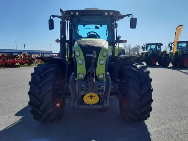 Occasion Claas ARION650 à ANTIGNY chez Groupe OUVRARD