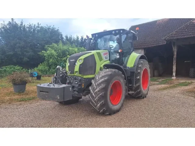 Occasion Claas AXION 810 à ANTIGNY chez Groupe OUVRARD