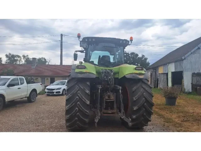 Occasion Claas AXION 810 à ANTIGNY chez Groupe OUVRARD