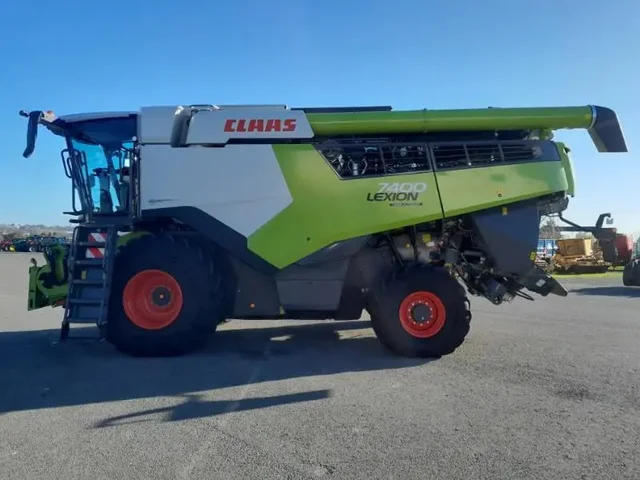 Occasion Claas LEXION7400 à ANTIGNY chez Groupe OUVRARD