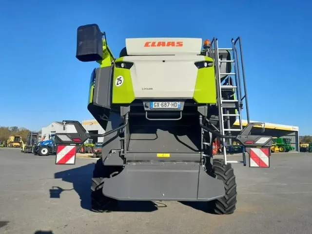 Occasion Claas LEXION7400 à ANTIGNY chez Groupe OUVRARD