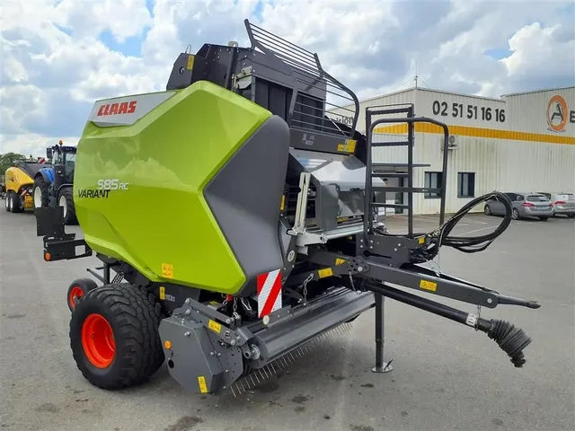 Occasion Claas Variant 585 RC à ANTIGNY chez Groupe OUVRARD