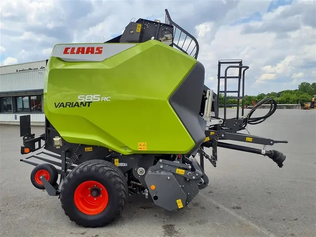 Occasion Claas Variant 585 RC à ANTIGNY chez Groupe OUVRARD