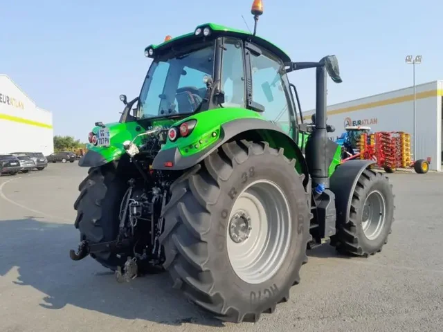 Occasion Deutz-Fahr 6165RC à ANTIGNY chez Groupe OUVRARD