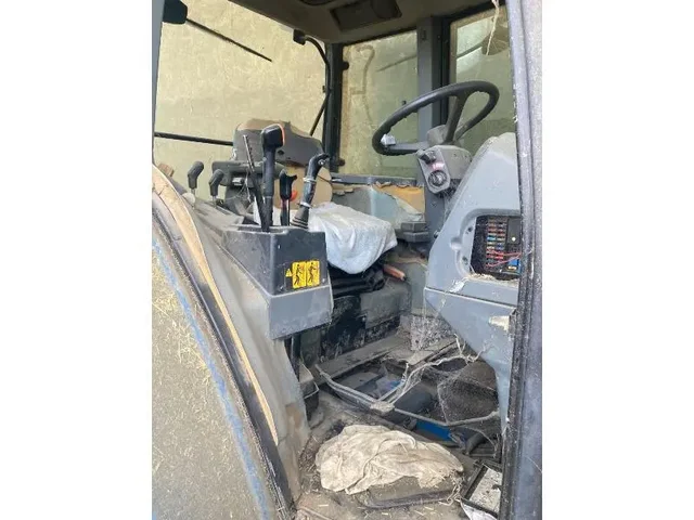Occasion Ford 5640 SLE à ANTIGNY chez Groupe OUVRARD