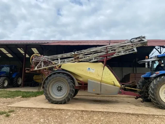 Occasion Hardi COMMANDER 3200 à ANTIGNY chez Groupe OUVRARD