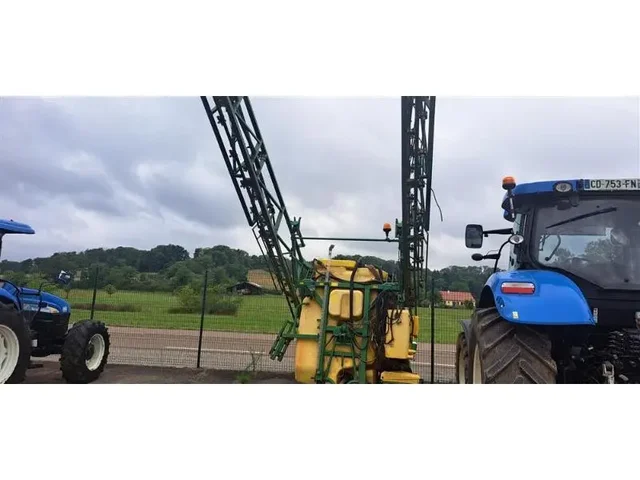 Occasion John Deere 512 à ANTIGNY chez Groupe OUVRARD