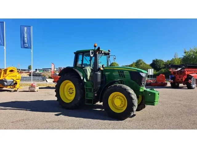 Occasion John Deere 6195M à ANTIGNY chez Groupe OUVRARD