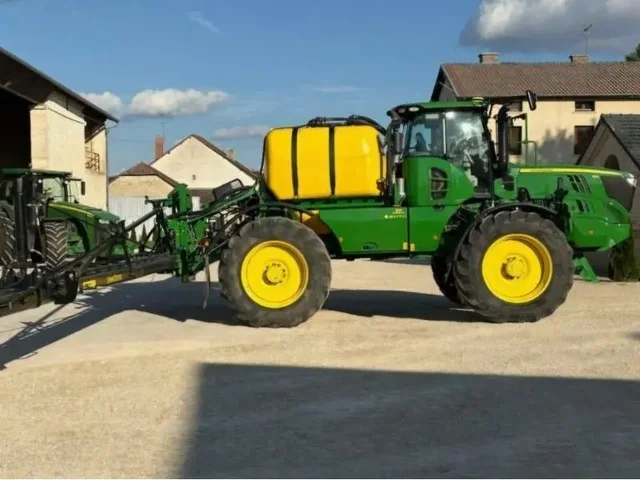 Occasion John Deere R4150I à ANTIGNY chez Groupe OUVRARD
