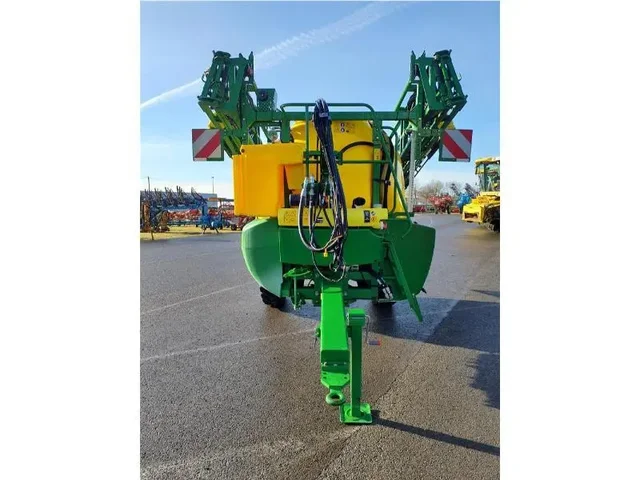 Occasion John Deere R740i à ANTIGNY chez Groupe OUVRARD