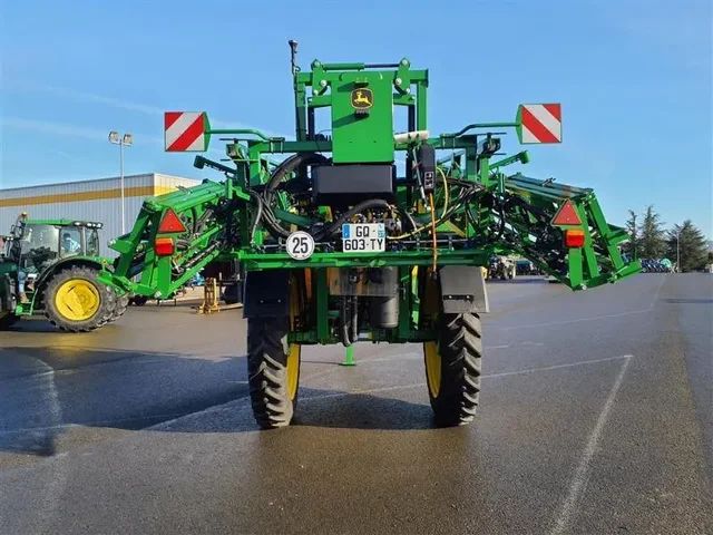 Occasion John Deere R740i à ANTIGNY chez Groupe OUVRARD