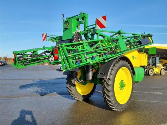 Occasion John Deere R740i à ANTIGNY chez Groupe OUVRARD