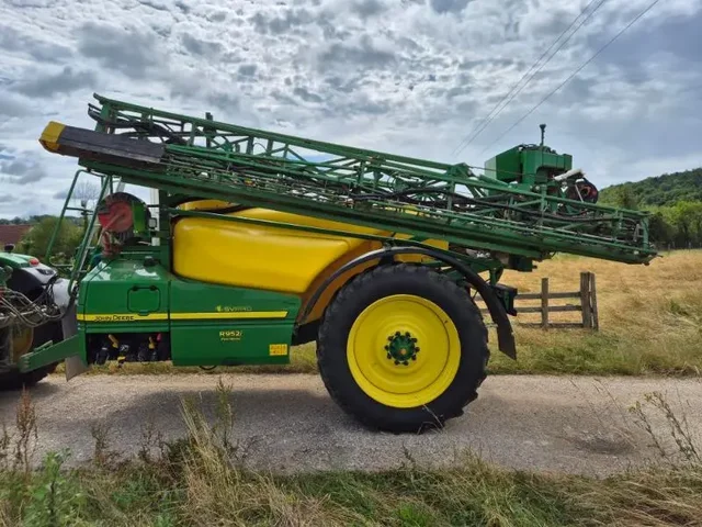 Occasion John Deere R952I à ANTIGNY chez Groupe OUVRARD