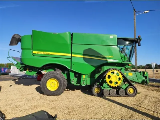 Occasion John Deere S780I à ANTIGNY chez Groupe OUVRARD