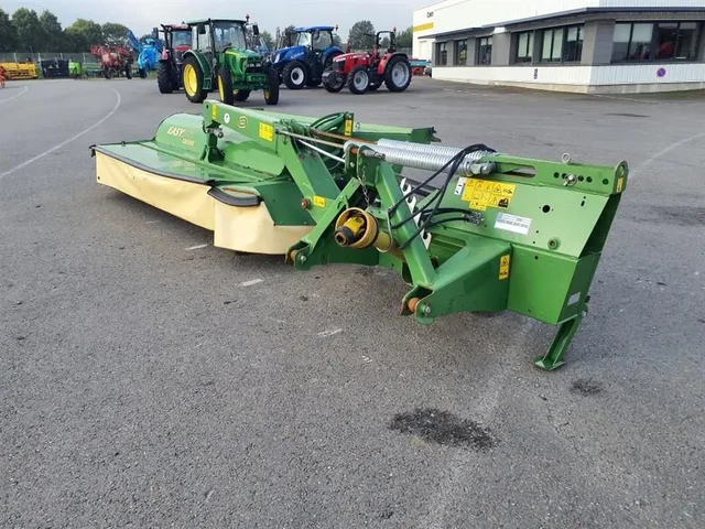 Occasion Krone Easycut 320R-CV à ANTIGNY chez Groupe OUVRARD