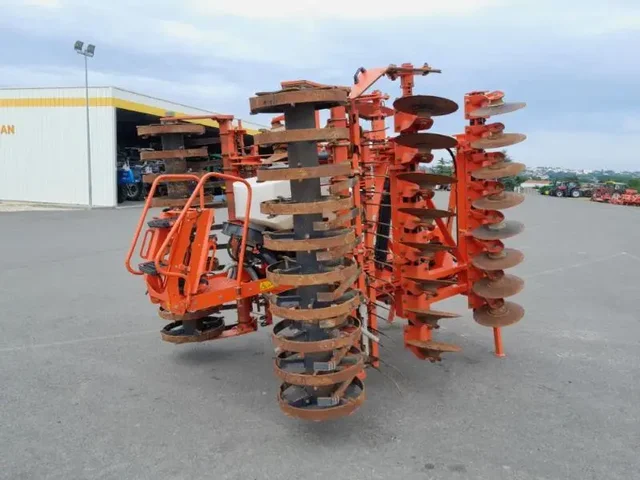 Occasion Kubota CD1400F à ANTIGNY chez Groupe OUVRARD