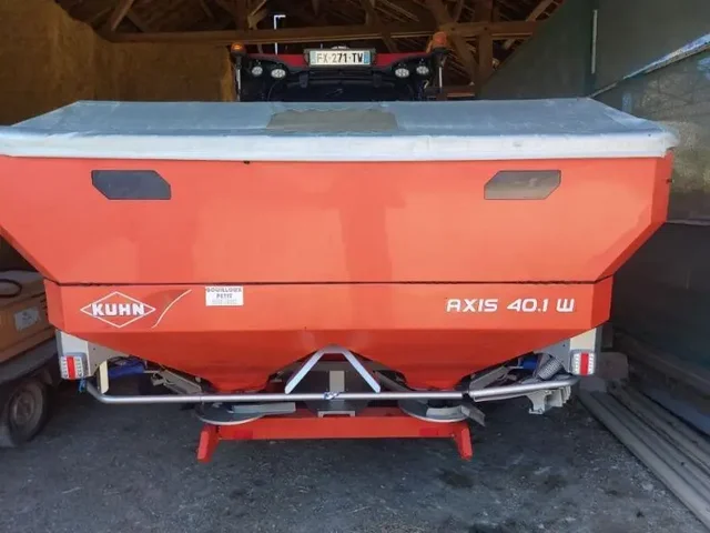 Occasion Kuhn AXIS40-1W à ANTIGNY chez Groupe OUVRARD