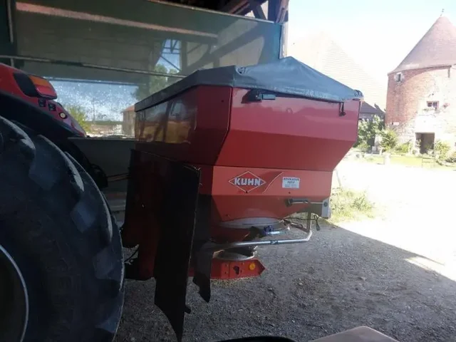 Occasion Kuhn AXIS40-1W à ANTIGNY chez Groupe OUVRARD