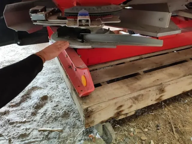 Occasion Kuhn AXIS50-1W à ANTIGNY chez Groupe OUVRARD