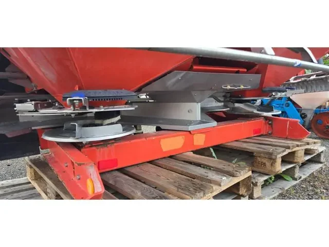 Occasion Kuhn AXIS50-1W à ANTIGNY chez Groupe OUVRARD