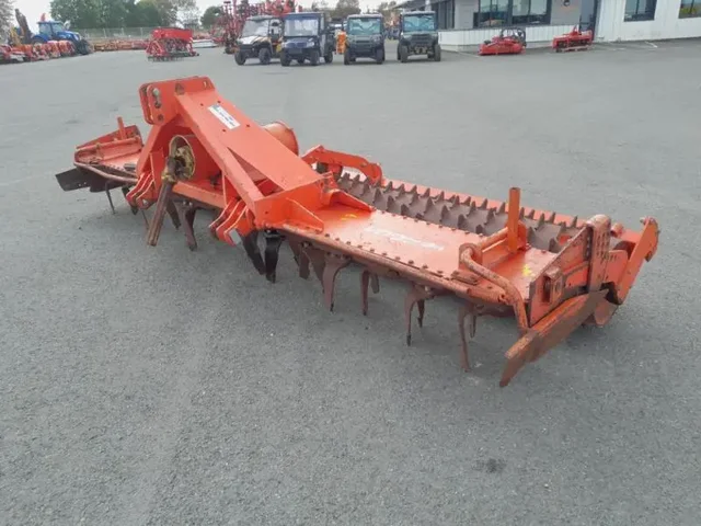 Occasion Kuhn HR4001D à ANTIGNY chez Groupe OUVRARD
