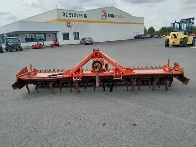 Occasion Kuhn HR4001D à ANTIGNY chez Groupe OUVRARD