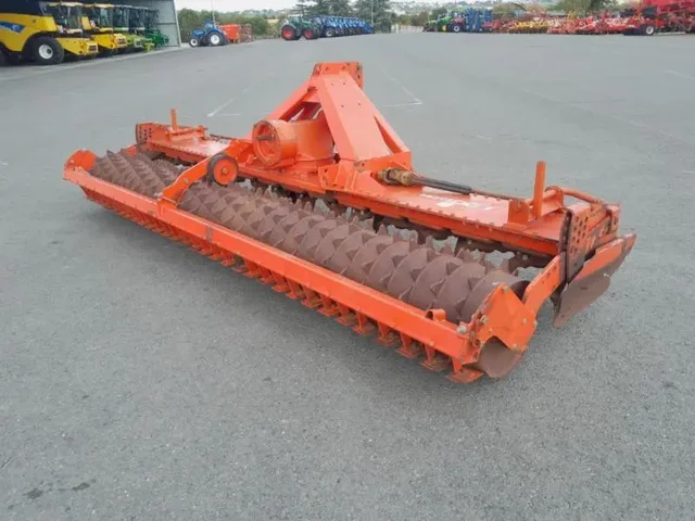 Occasion Kuhn HR4001D à ANTIGNY chez Groupe OUVRARD