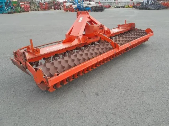 Occasion Kuhn HR4001D à ANTIGNY chez Groupe OUVRARD