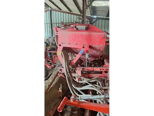 Occasion Kuhn LC402 + HR 403D à ANTIGNY chez Groupe OUVRARD