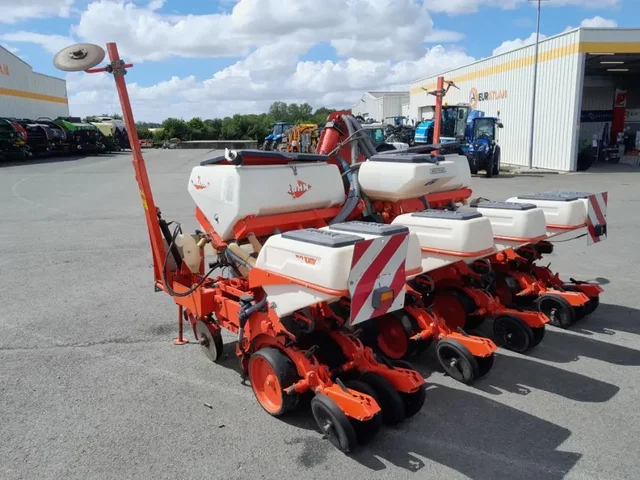 Occasion Kuhn Maxima à ANTIGNY chez Groupe OUVRARD