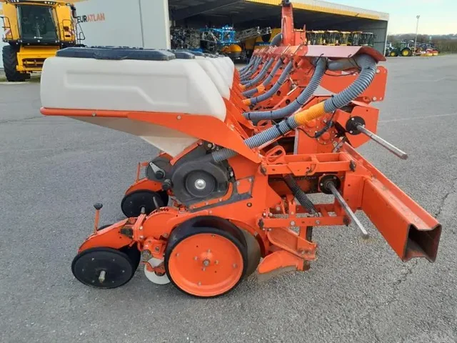 Occasion Kuhn MAXIMA2 à ANTIGNY chez Groupe OUVRARD