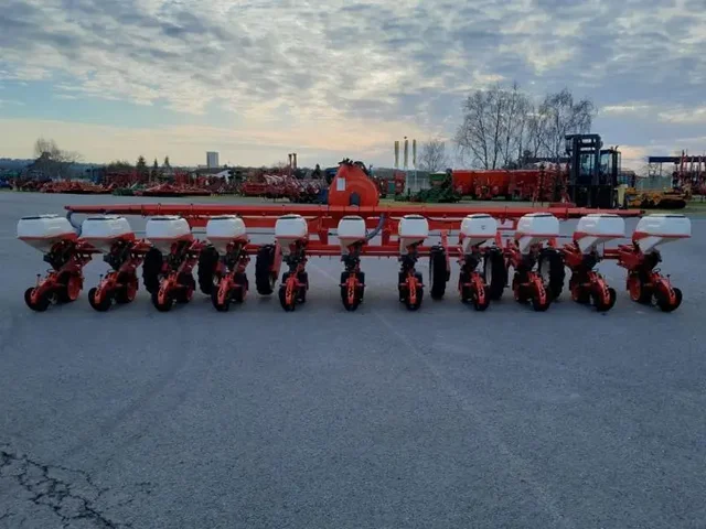 Occasion Kuhn MAXIMA2 à ANTIGNY chez Groupe OUVRARD