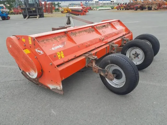 Occasion Kuhn RM320 à ANTIGNY chez Groupe OUVRARD