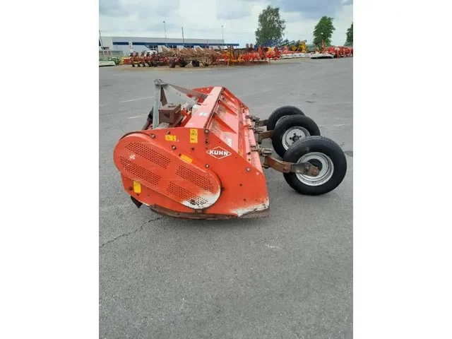 Occasion Kuhn RM320 à ANTIGNY chez Groupe OUVRARD