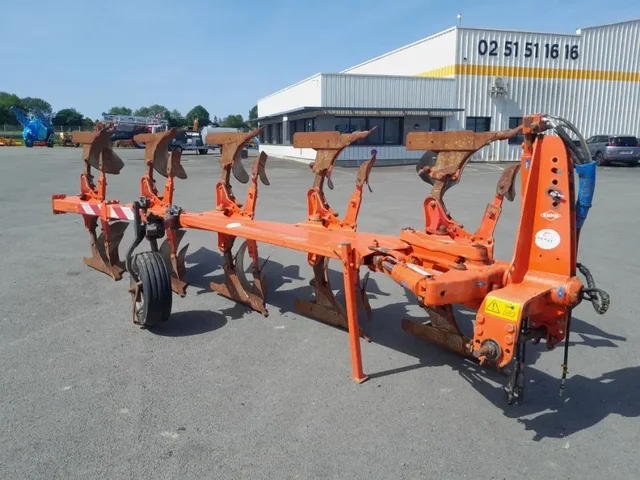 Occasion Kuhn VM122-5T à ANTIGNY chez Groupe OUVRARD