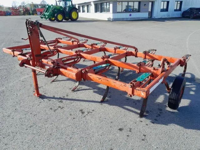 Occasion Kverneland CHISEL à ANTIGNY chez Groupe OUVRARD