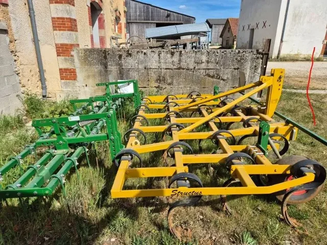 Occasion Lachaud STRUCTUS à ANTIGNY chez Groupe OUVRARD
