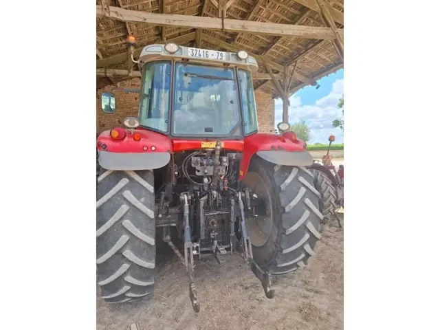 Occasion Massey Ferguson 6465 à ANTIGNY chez Groupe OUVRARD