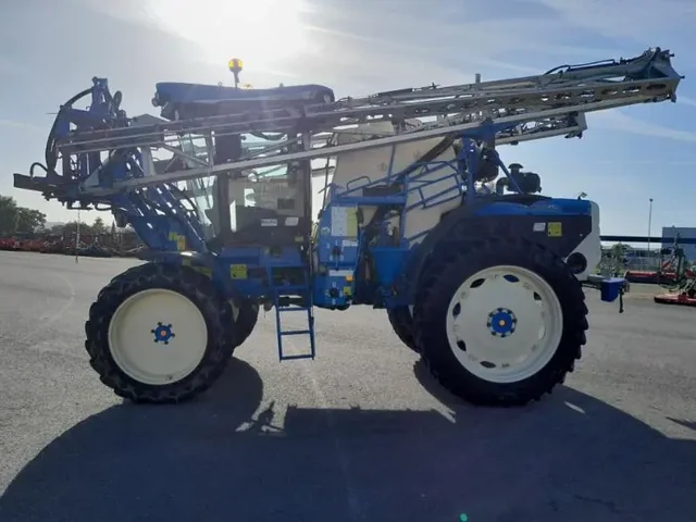 Occasion Matrot M24DHELLIOS à ANTIGNY chez Groupe OUVRARD