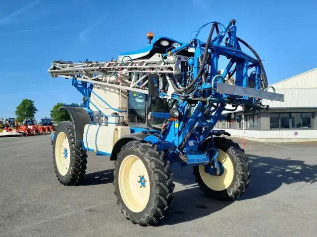 Occasion Matrot M24DHELLIOS à ANTIGNY chez Groupe OUVRARD