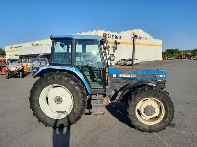 Occasion New Holland 7840 à ANTIGNY chez Groupe OUVRARD
