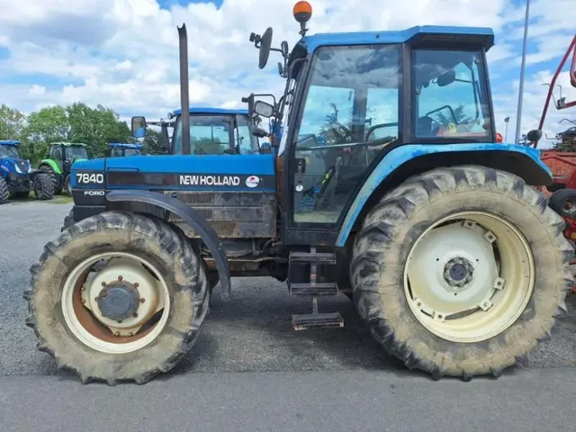 Occasion New Holland 7840 à ANTIGNY chez Groupe OUVRARD